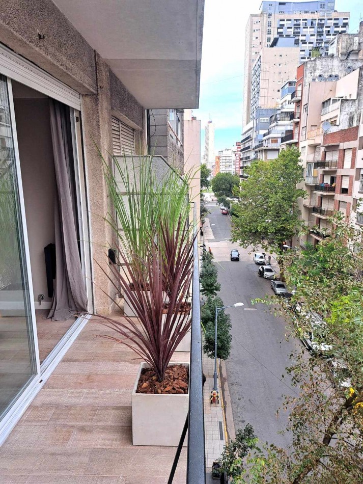 VENTA DOS AMBIENTES  CON BALCON SALIENTE