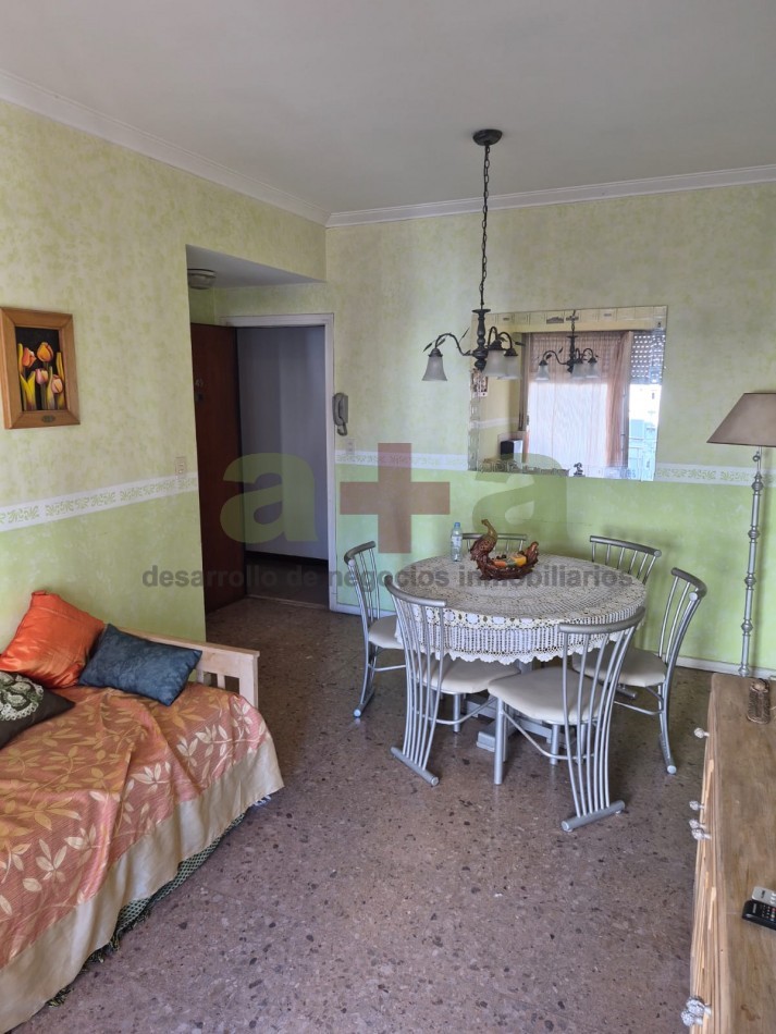 DOS AMBIENTES AL FRENTE CON VISTA LATERAL AL MAR